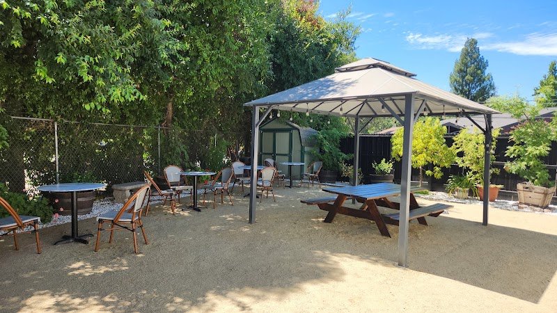 Chez Luc's French Cafe