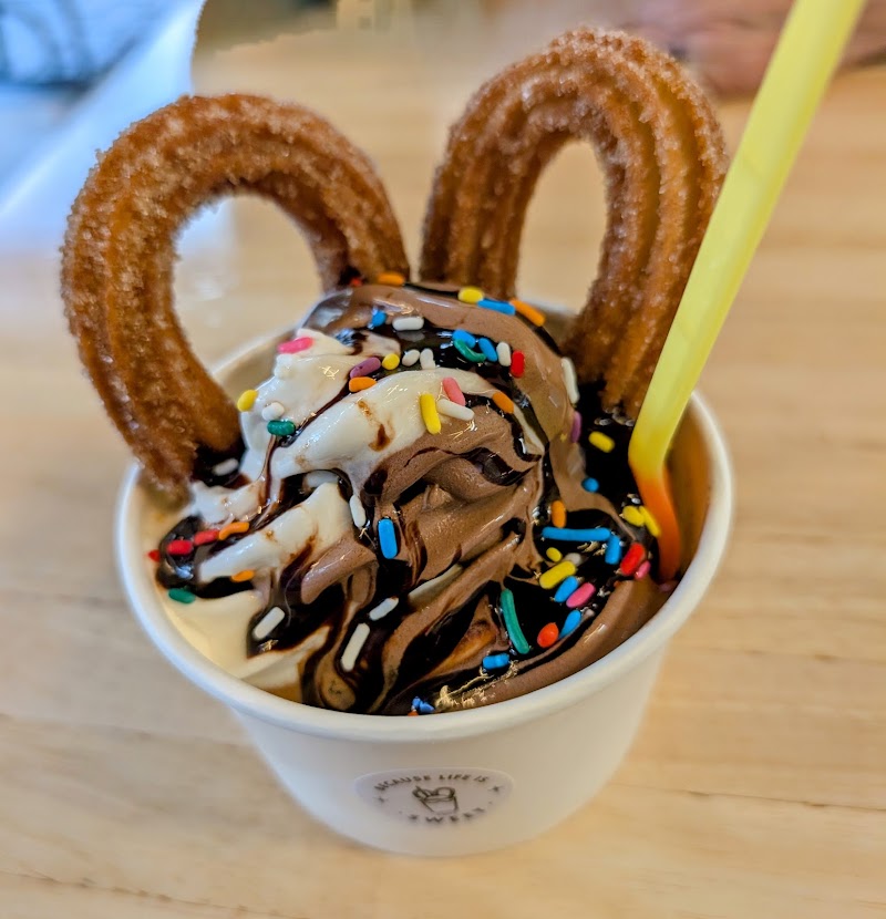 XRO Fresh Churro Bar