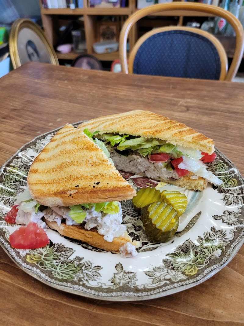 Apple Barrel Deli & Bakery