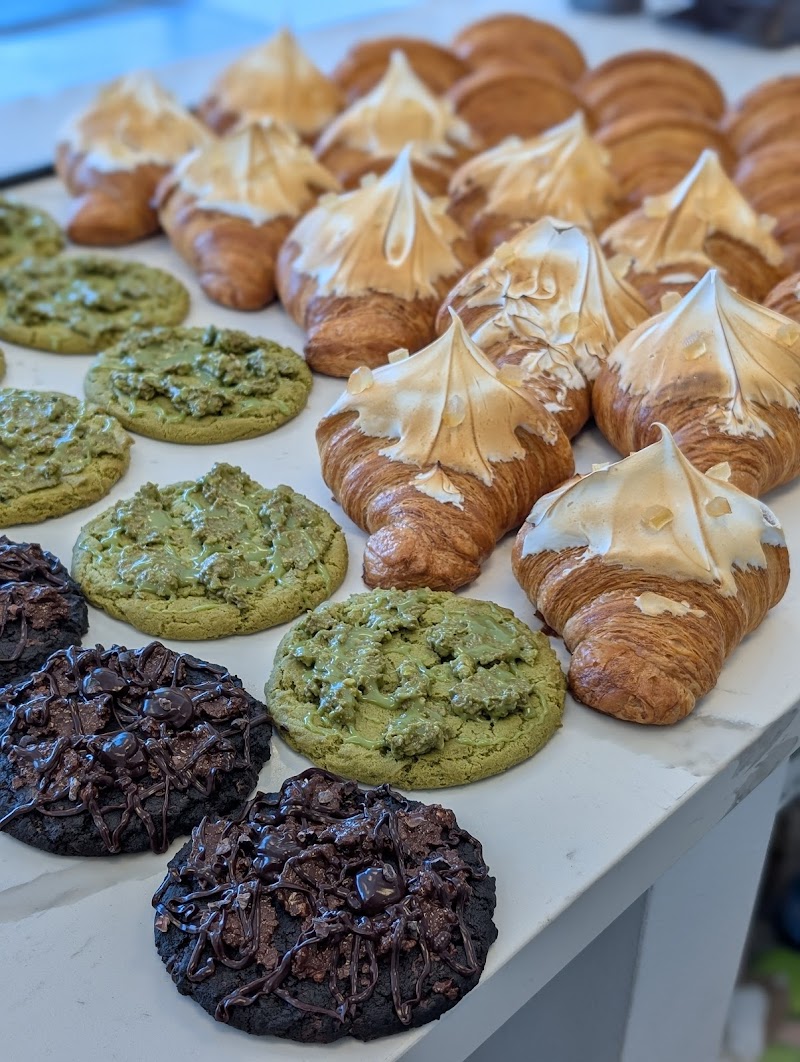 Ocho Coffee & Patisserie