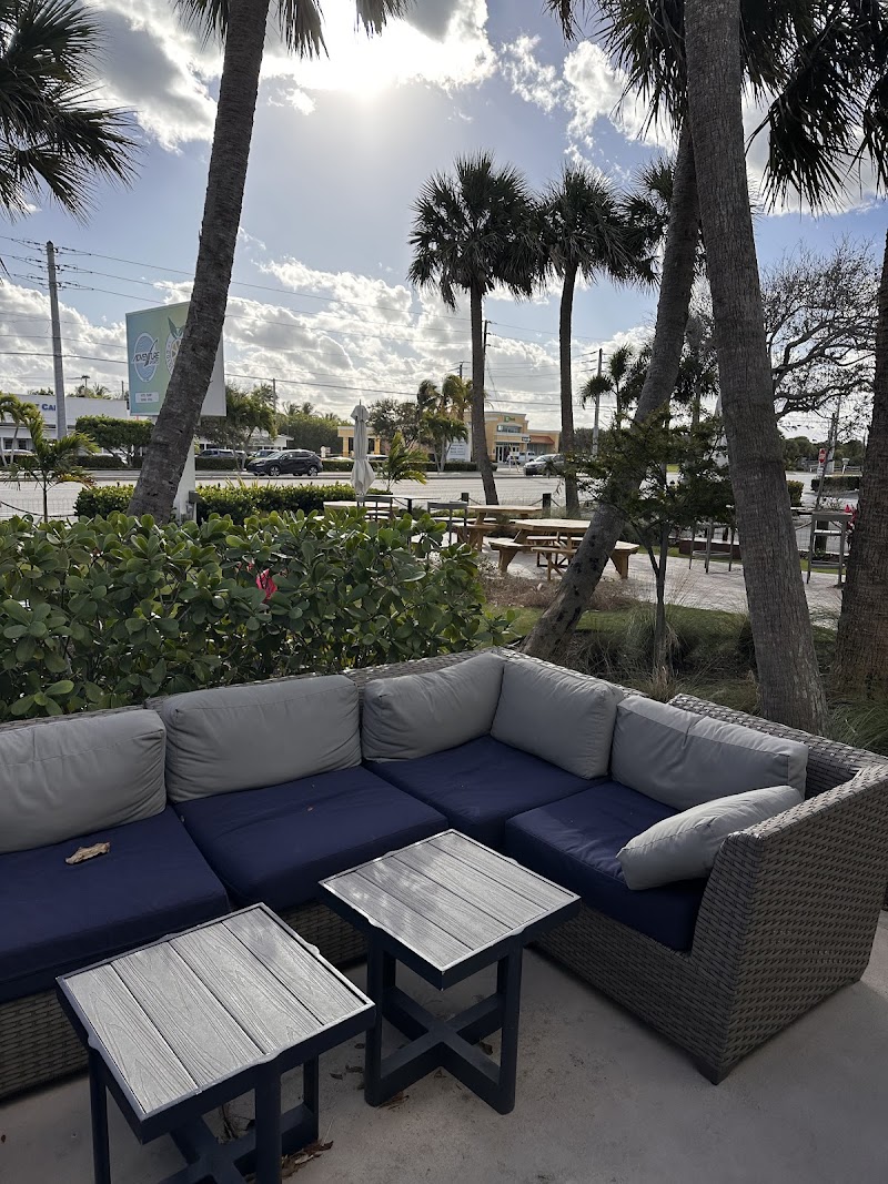 Golden Juicery Tequesta