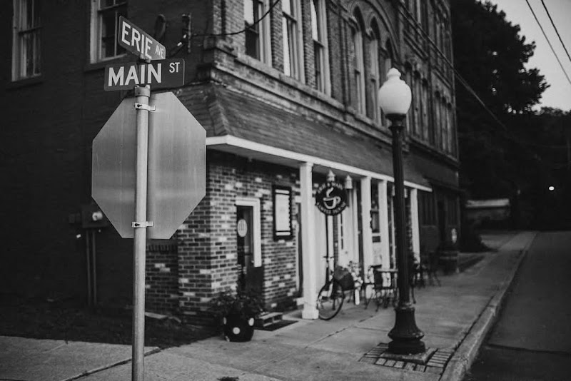 Erie & Main Coffee House