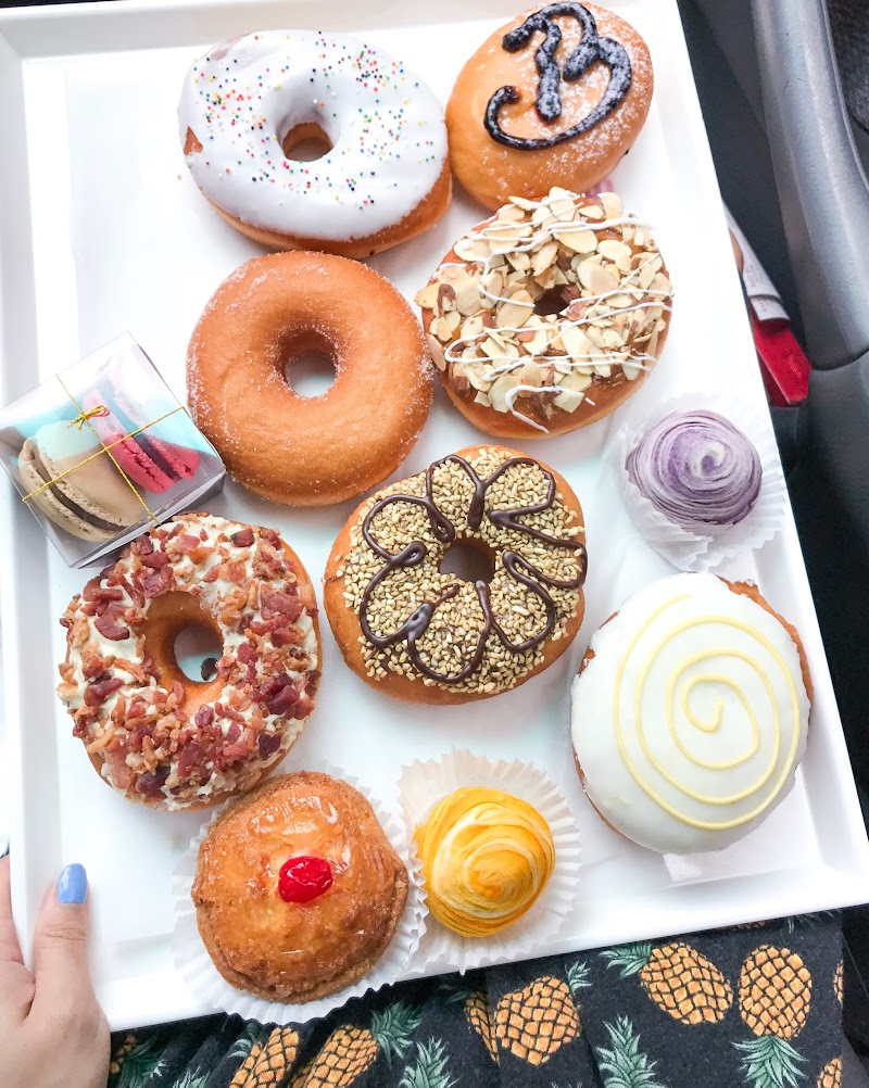 Sweet Hut Bakery & Cafe