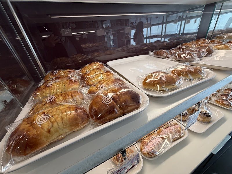 Sweet Hut Bakery & Cafe