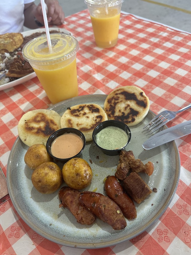 Curramba Colombian food