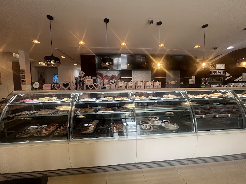Dolce Bakery & Cafe