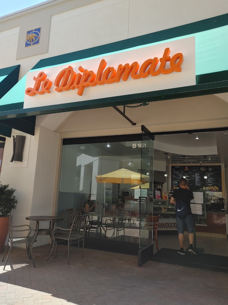 Le Diplomate Bakery Cafe