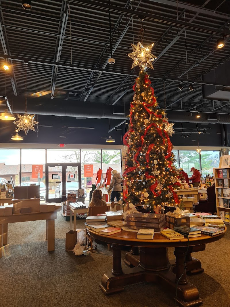 Morgenstern Books & Café