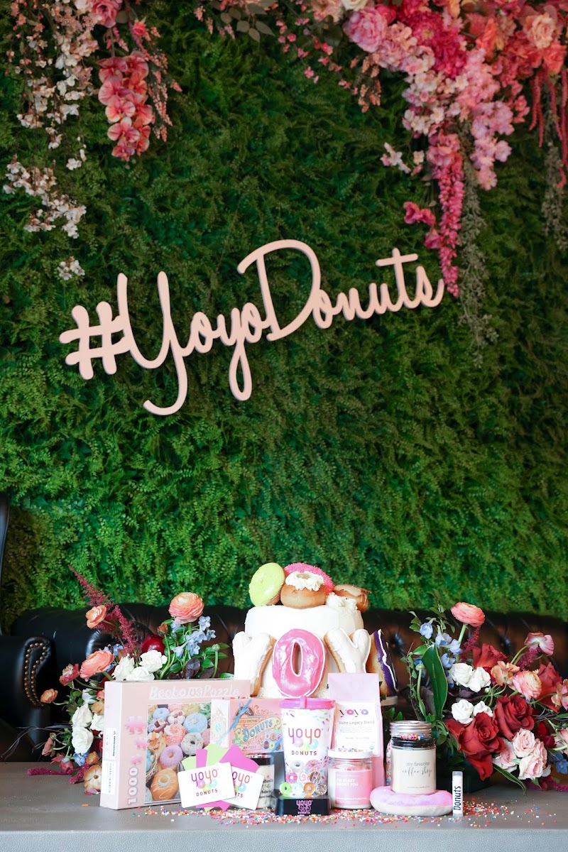 YoYo Donuts, Coffee and Ice Cream Bar