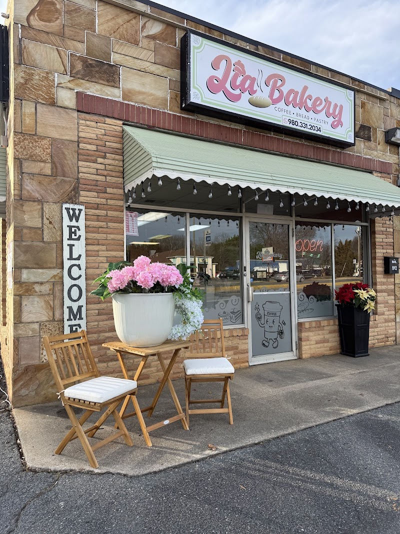 Lia bakery