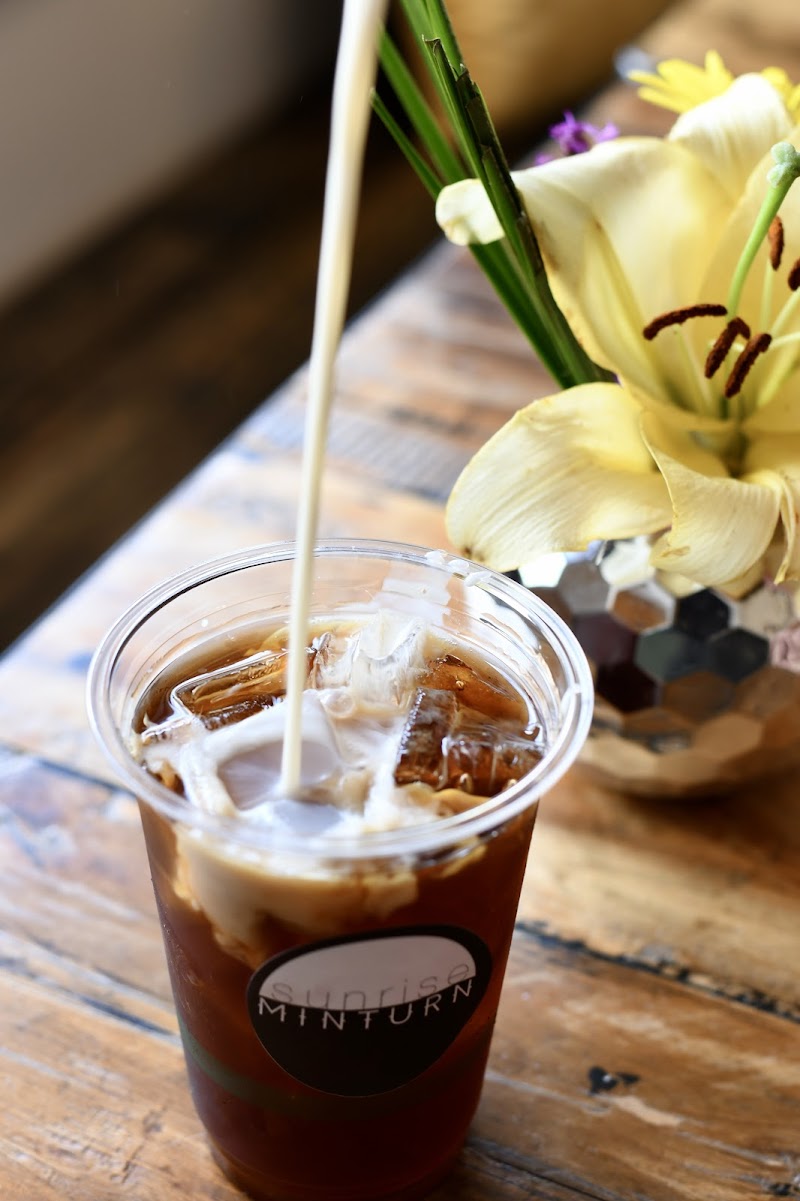 Sunrise Minturn | Cafe + Cocktails