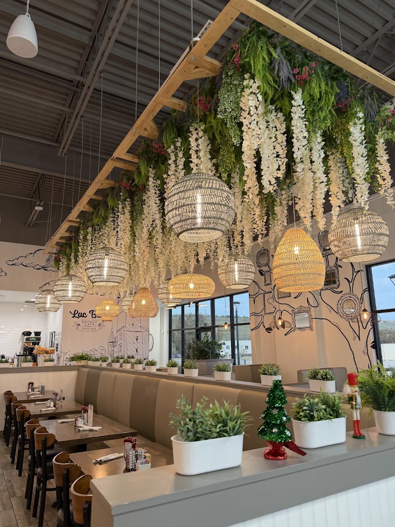 Lac Bleu Brunch Cafe