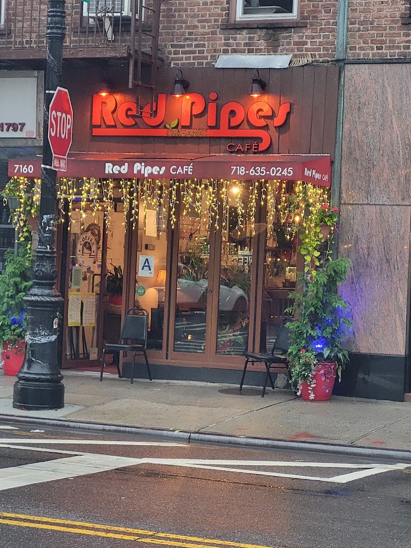 Red Pipes Cafe