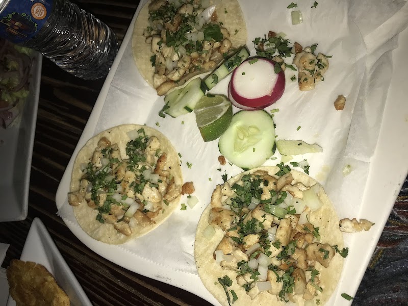 Alondras Bar And Lounge