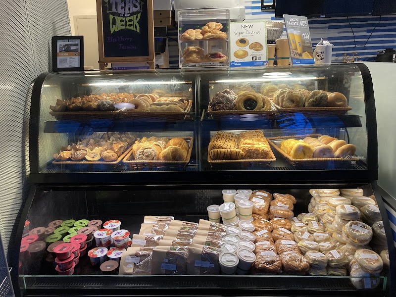 Evelyn & Mo Ostin Music Café