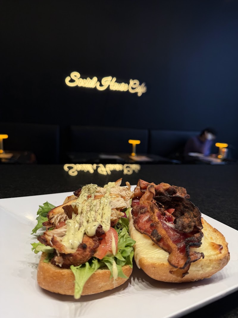 Social House Cafe & Coffee