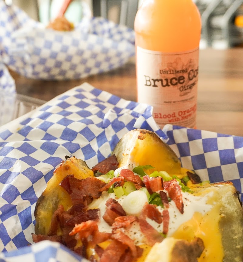 The Mad Grocer & Deli