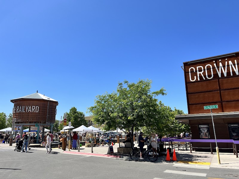 La Lecheria Railyard