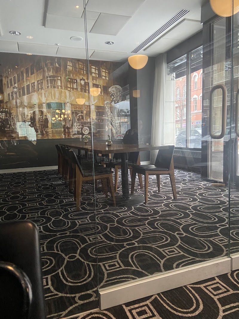 Oggie's Kitchen & Bar