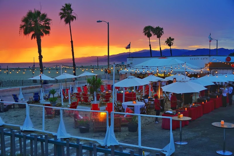 Perry's Café & Beach Rentals - Santa Monica 2400
