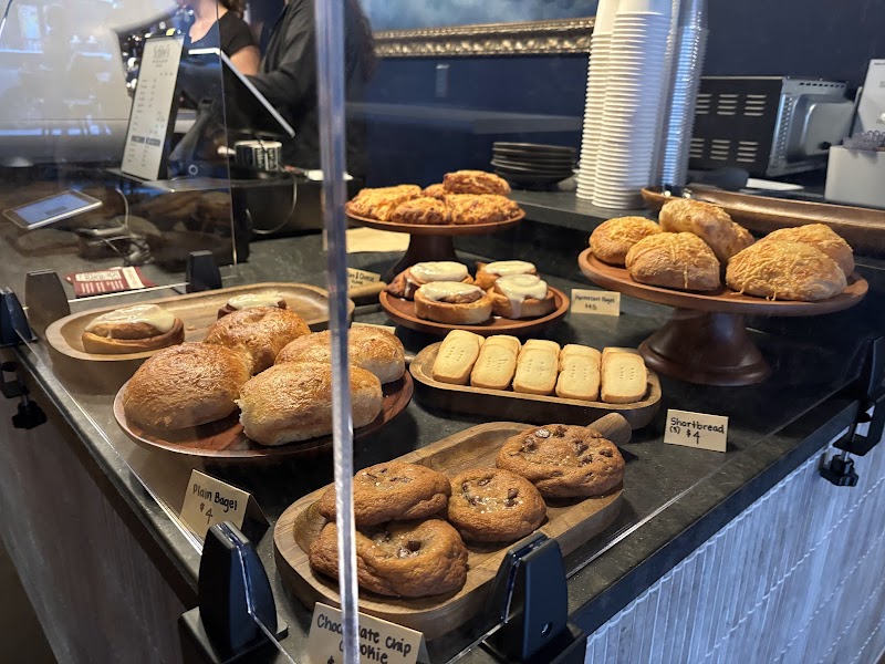 Schlee’s Gourmet Bakery & Bottle Shop