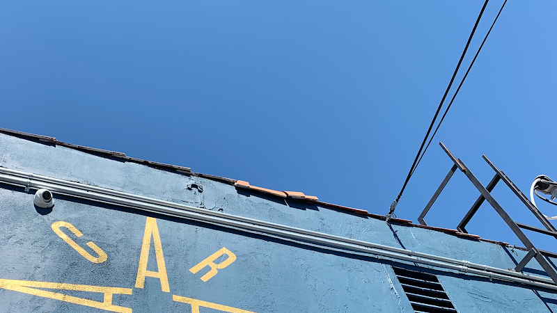 Cara Vana Coffee Shop