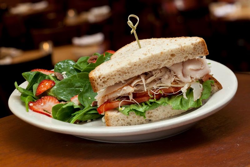 Minervas Restaurant & Bar