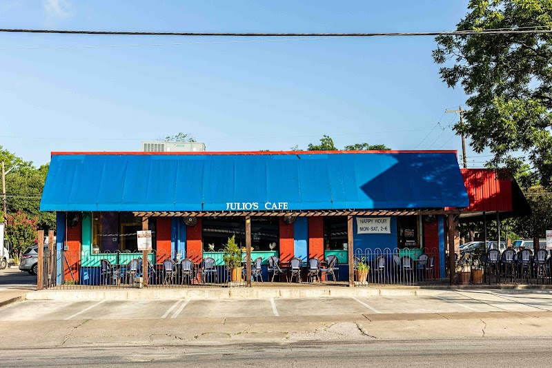 Julio's Cafe