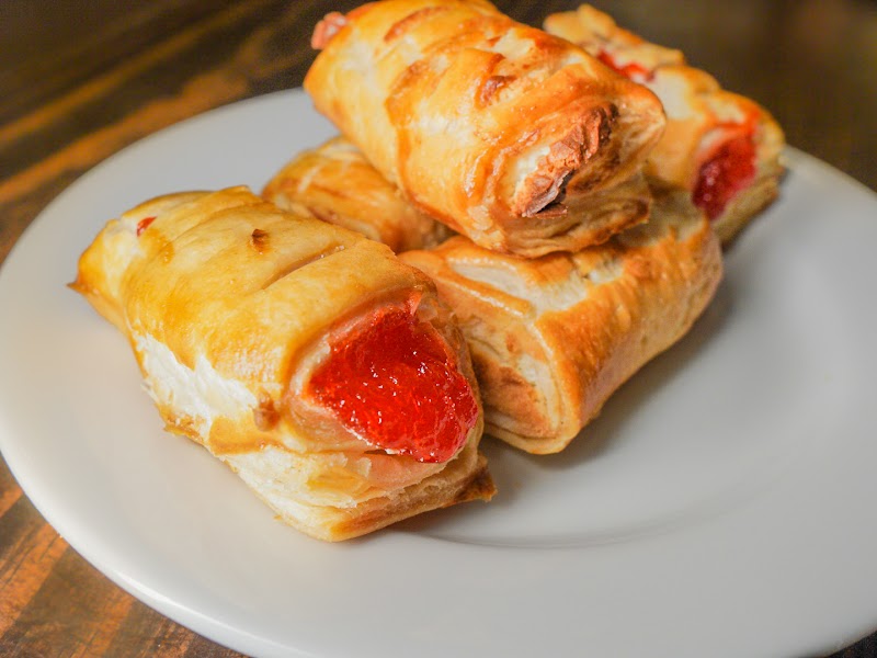 El Cafecito & Pastel Bakery