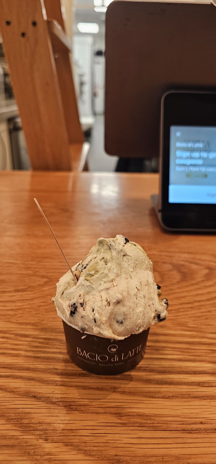 Bacio di Latte | Larchmont Village, LA