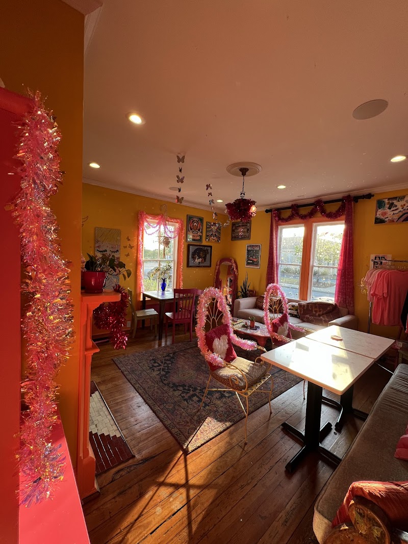 Backstage Coffee & Vintage