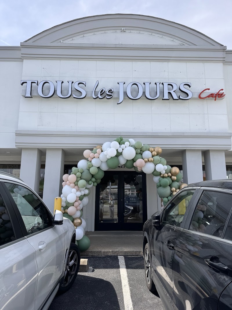 Tous Les Jours Bakery & Cafe