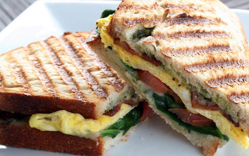 7 Mile Cafe & Kava Bar