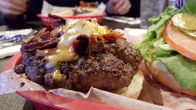 Cutter's Bar & Grill