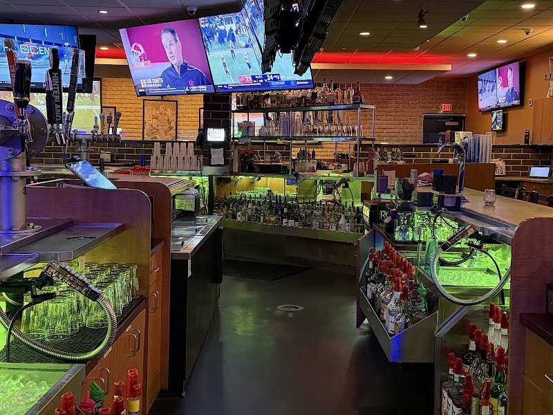 Anduzzi's Sports Club - Holmgren Way