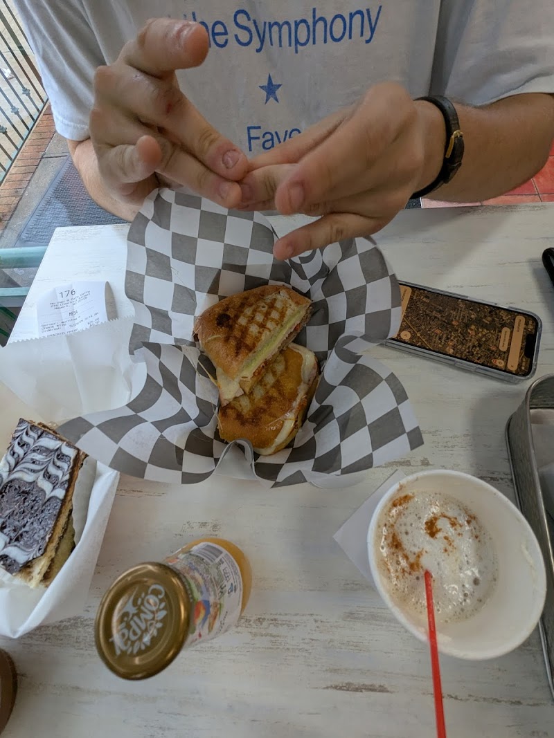 No Pão at Café Caffé- Chestnut Street