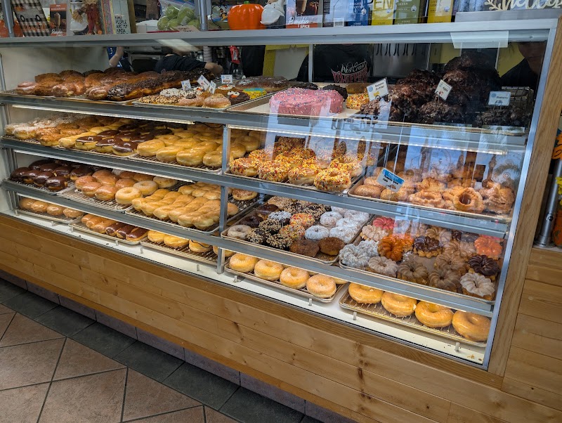 Baker's Dozen Donuts Deli & Delights