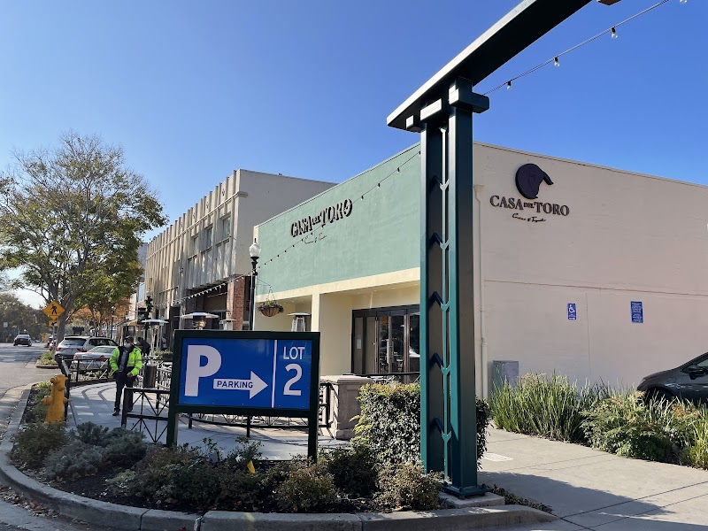 Casa Del Toro - Cocina & Tequila