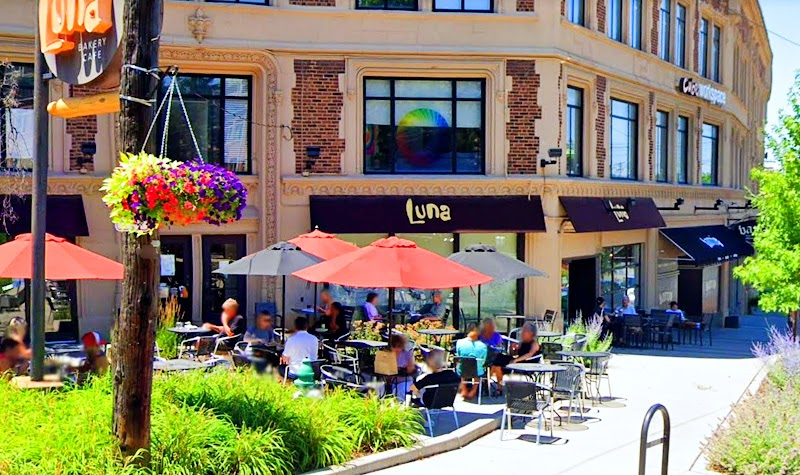 Luna Bakery & Cafe