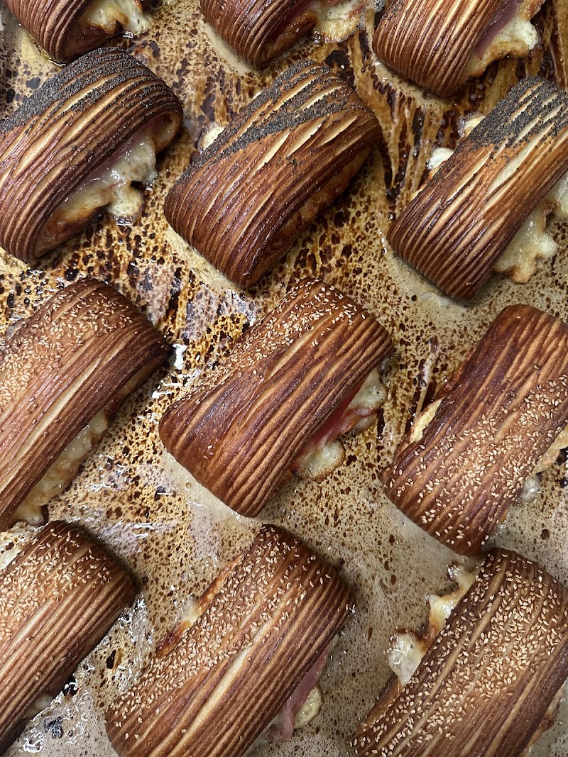 Reunion Bakery / Sourdough Bread / Coffee