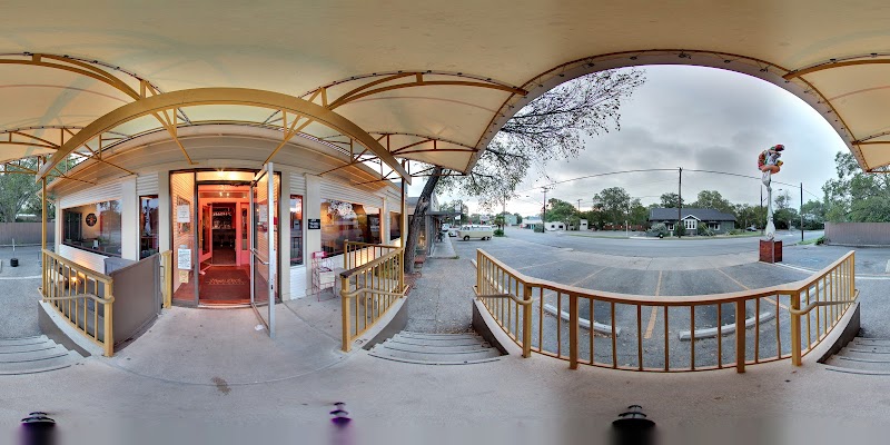 Hyde Park Bar & Grill