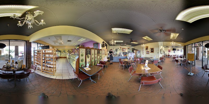 Ghini's French Caffe