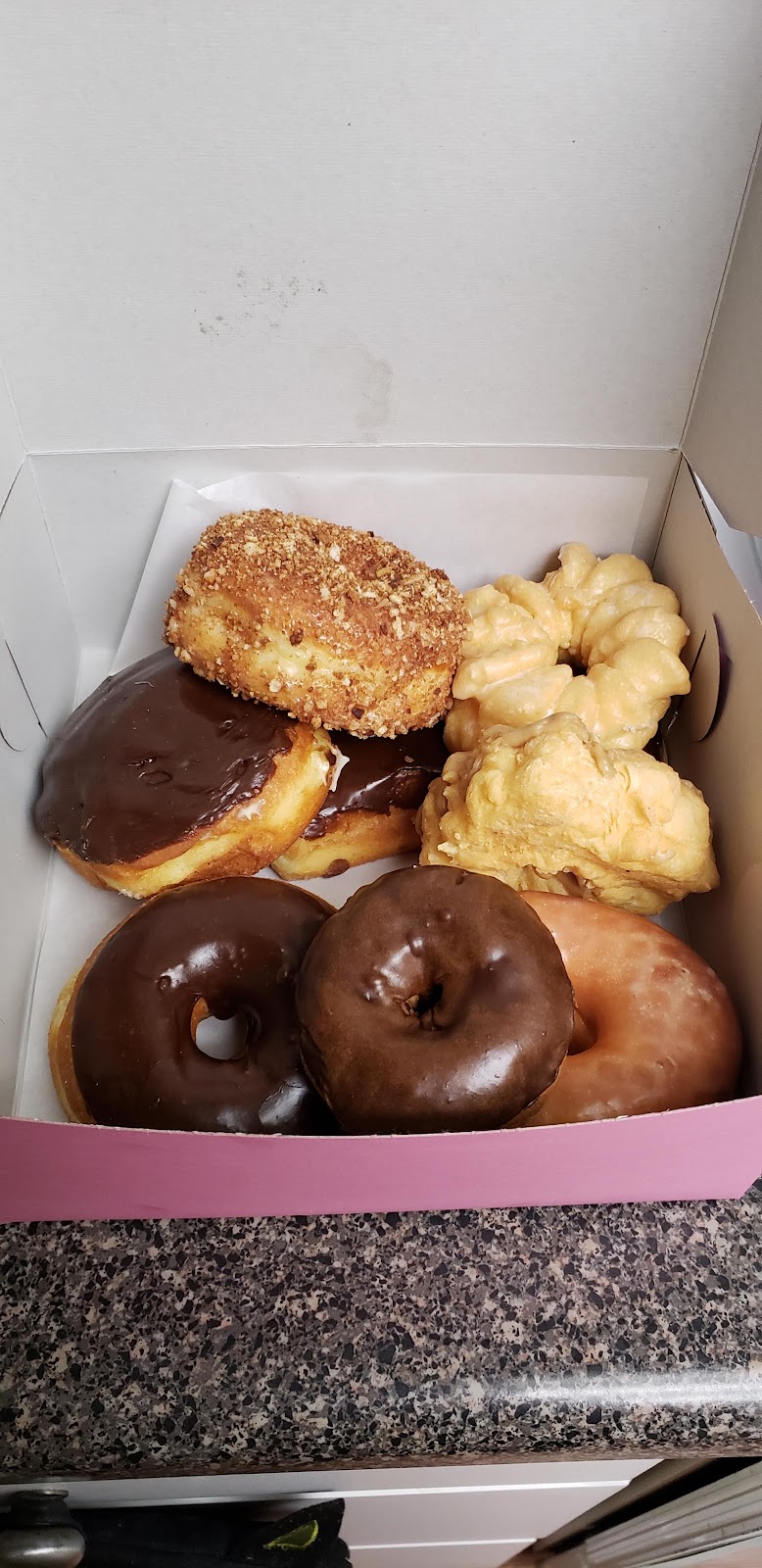 Scott's Donuts & Cafe