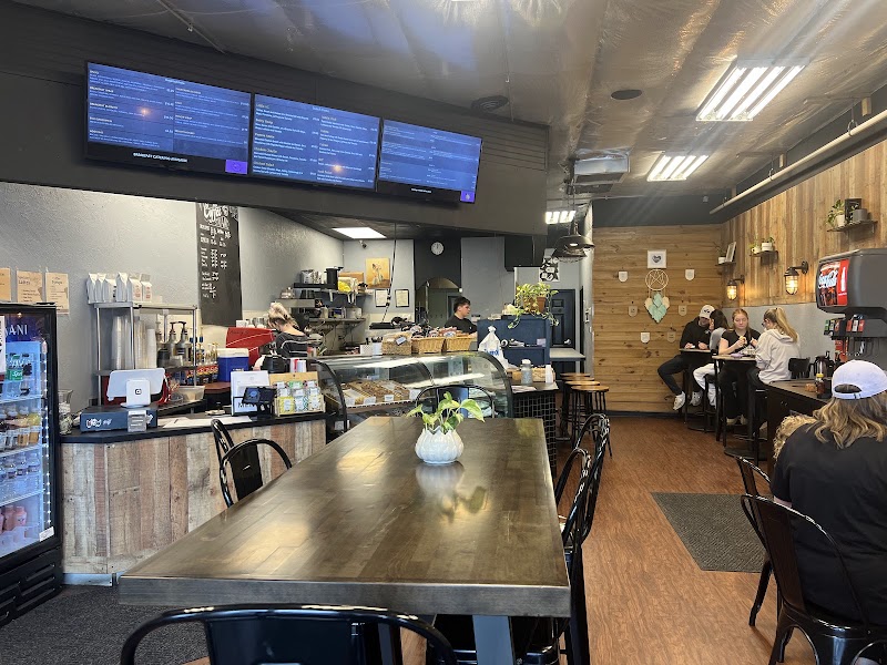 Cinnamon Bear Bakery & Deli