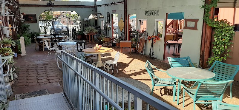 Kaffee Meister - Lakeside Coffee Bar & Drive-Thru