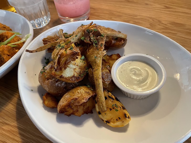 Harvest Bar + Kitchen - Clintonville