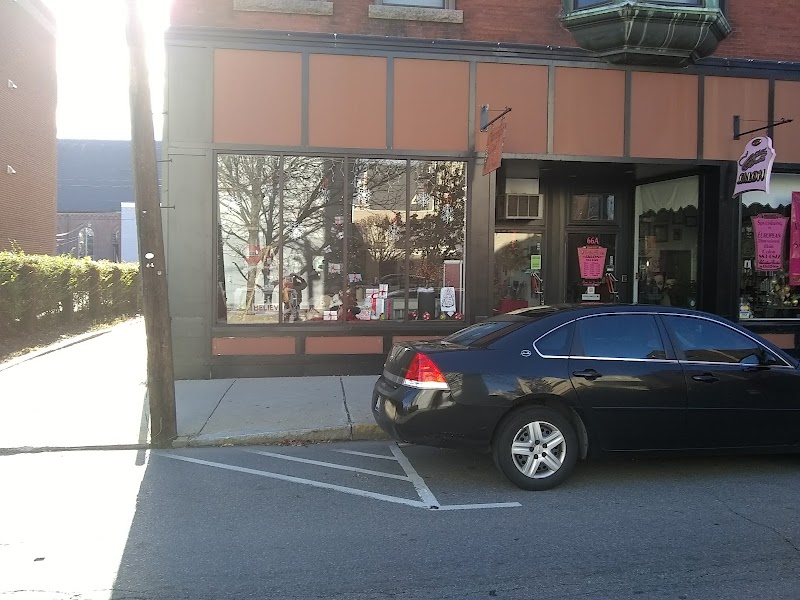 Cravings Cafe & Gift Shop