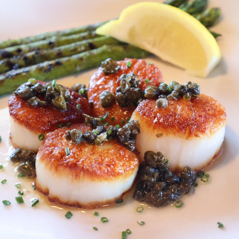 Barnacle Bud's Presents Gene's Supper Club On The River