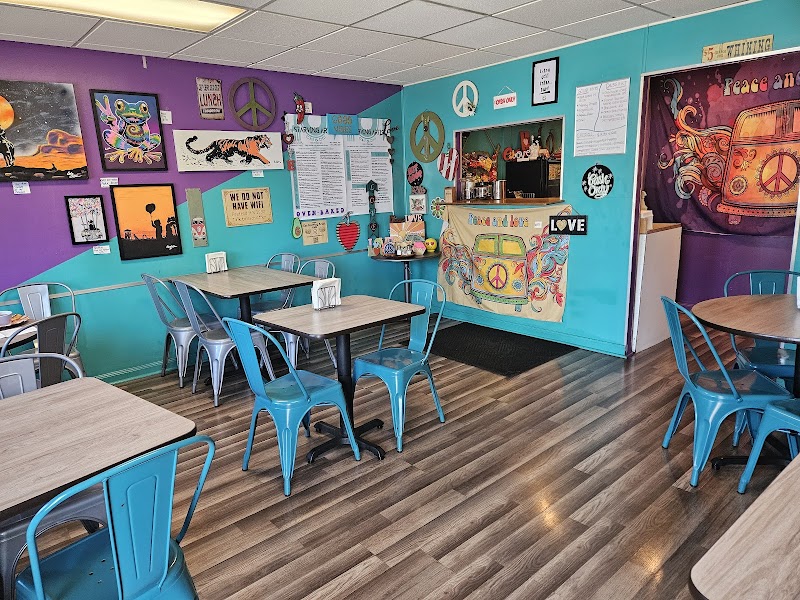 Starving Artists Cafe & Deli