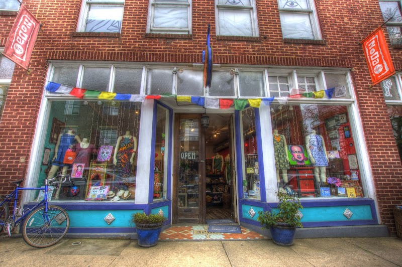 Pura Vida Worldly Art